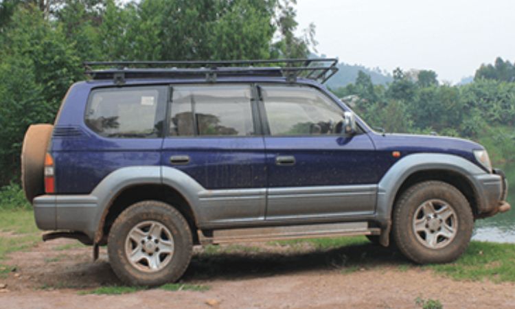 car rental in Uganda with driver