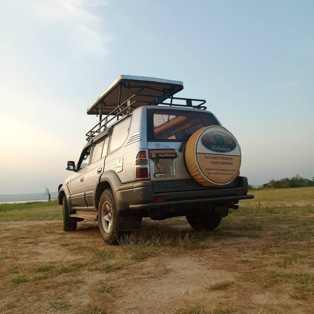 4x4 Land Cruiser used for Uganda to Rwanda car rental