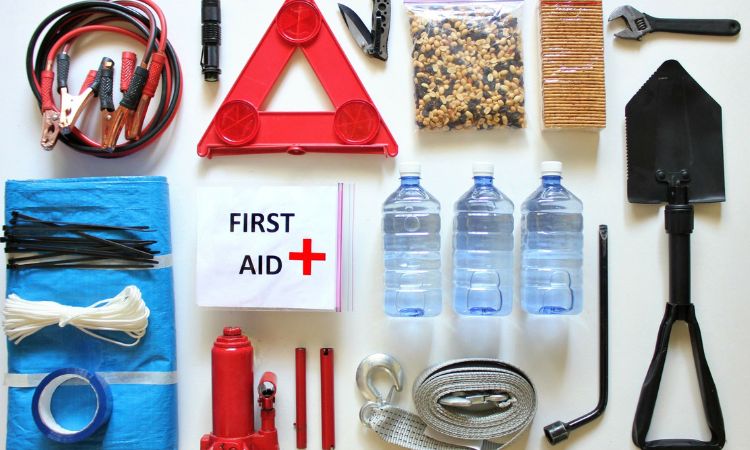 Car Emergency Kit Checklist